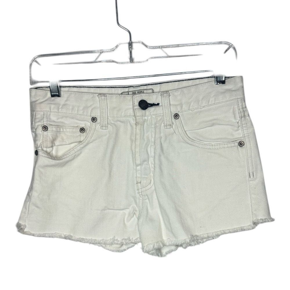 Free People White Denim Button Fly Cutoff Shorts.‎ Size 25.